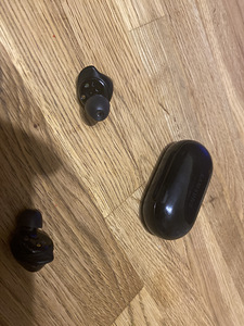 Galaxy buds + (3 фото из 3)