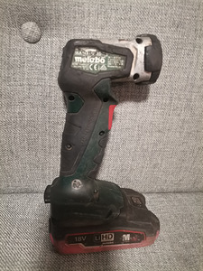 Metabo фонарик (5 фото из 6)