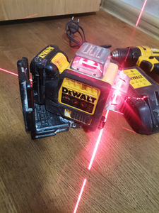 Dewalt dce 089 r (3 фото из 7)