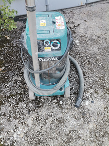 Makita vc 3210 (2 foto / 3)