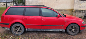 Volkswagen Passat (3 foto / 5)