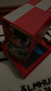 Nintendo Switch Неоновый красный синий (3 фото из 4)
