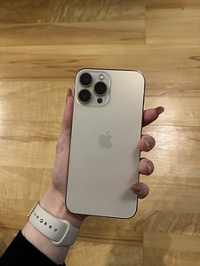 iPhone 13 Pro Max 256GB Gold. (1 foto / 7)