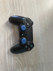 Ps4 slim 1tb mängukonsool + 4 mängu + Ps camera (3 foto / 3)