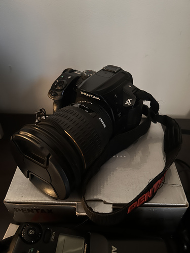 Pentax K-30 kaamera + välk