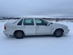 Volvo S70, бензин/газ, автомат (5 фото из 8)