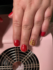 Маникюр 💅 (2 фото из 3)