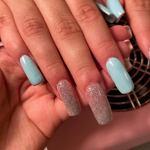 Маникюр 💅 (3 фото из 3)