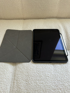 iPad Air 4th Gen, 256GB (Space grey) + Apple pencil 2nd Gen (1 foto / 4)