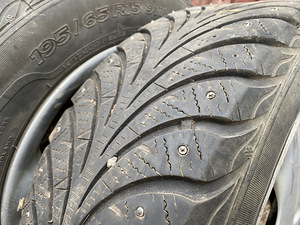 Sava Eskimo Ice Stud 195/65 R15 (4 foto / 5)