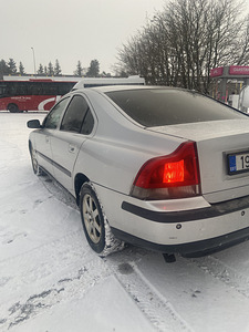Volvo s60, 2005, ATM, 2,4D, 120kw (3 foto / 7)