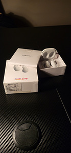 SAMSUNG Galaxy Buds Live (3 foto / 5)
