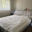 Кровать двуспальная с матрасом,изголовье из натуральной кожи (фото #1)