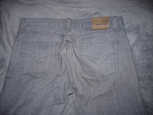 Meeste korralikud hallid teksad JACK-S W35 L34 vü 2x47 ss 85 (2 foto / 2)