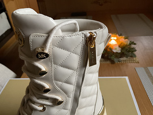 Nahast naiste saapad Michael Kors (6 foto / 7)