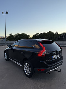 Volvo XC60 2.4 (4 фото из 15)