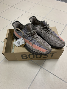 UUS! Yeezy boost 350v2 (44) (2 foto / 4)