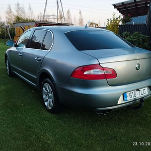 Skoda superb 2.0tdi 125kw 4x4 (2 foto / 4)