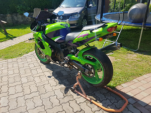 Kawasaki Zx9r (3 фото из 5)