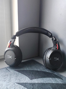 Hyperx Cloud Flight Wireless (5 foto / 5)