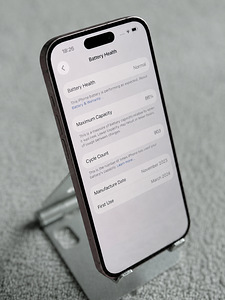 iPhone 15 (3 foto / 5)