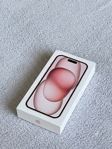 iPhone 15 (5 foto / 5)