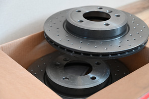 Piduriketas BREMBO 09.7701.1X (BMW E46) (2 foto / 4)