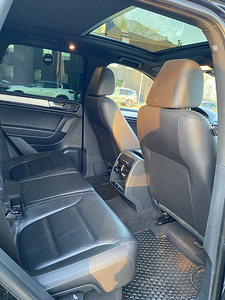 Volkswagen Touareg (6 foto / 15)