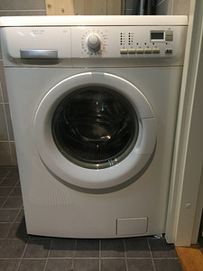 Pesumasin Electrolux (1 foto / 2)