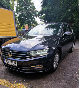 Volkswagen Passat Business (2 foto / 12)