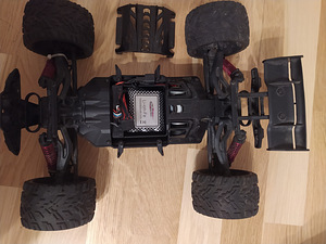 Raadio juhtauto osadeks (2 foto / 2)