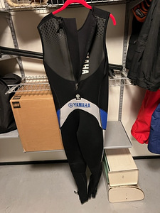 Yamaha jetisõiduvarustus (2 foto / 10)