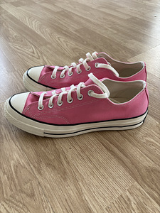 CONVERSE р.41,5 (1 фото из 4)