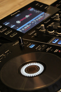 Pioneer XDJ-RX (6 foto / 8)
