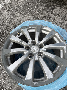 LEXUS IS 17" VELJED (2 foto / 2)