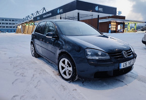Volkswagen Golf 5 (5 foto / 7)