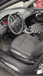 Opel insignia 2011 (8 foto / 12)