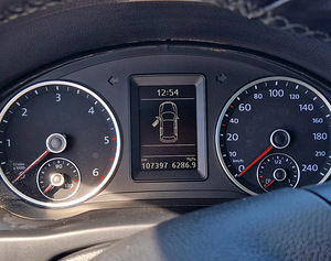 Volkswagen Tiguan 2.0 TDI (81 kW), 2015. aasta väljalase (10 foto / 11)