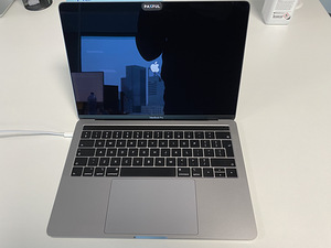 Macbook Pro 13" 2017 (2 foto / 3)