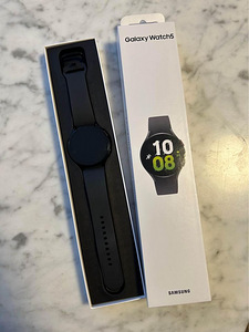 Samsung Galaxy Watch 5 (1 foto / 2)