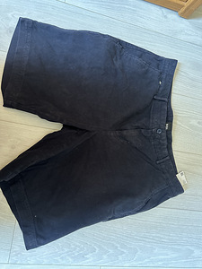 Шорты Hugo Boss (3 фото из 5)
