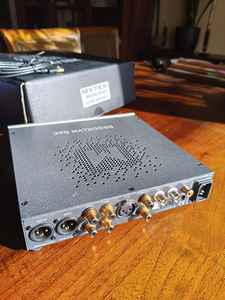 ЦАП Mytek Brooklyn DAC (2 фото из 4)