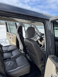 Land Rover Discovery 4 (9 foto / 15)