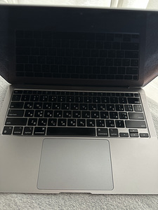 MacBook Air 13” M1 (2020), 8 GB / 512 GB (5 foto / 6)