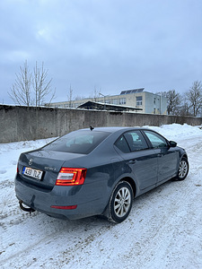 Skoda Octavia 2.0 (2015) (7 foto / 13)