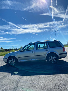 Volkswagen Bora 2.0 85 kW (2 foto / 12)