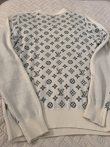 Louis Vuitton kampsun unisex S uus (1 foto / 7)