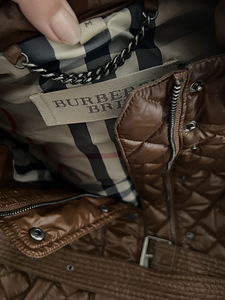Burberry vest S/M (2 foto / 4)