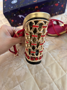Dolce&Gabbana kingad 36 (7 foto / 7)