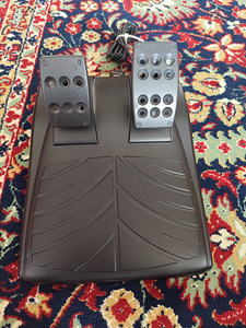 Logitech Driving Force GT rool + Playseat Junior laste iste (2 foto / 3)